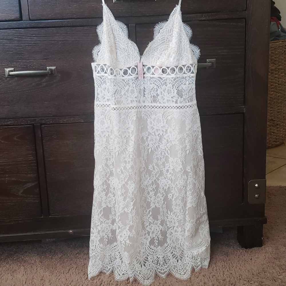 NWT Victoria's Secret Bridal White Lace Chemis